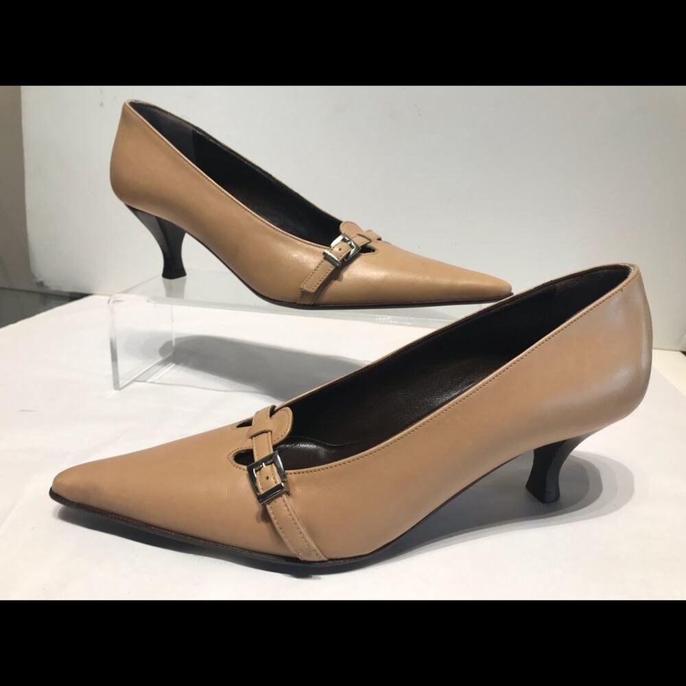 Gianni Ferrante 🇮🇹 nude pump with buckle detail